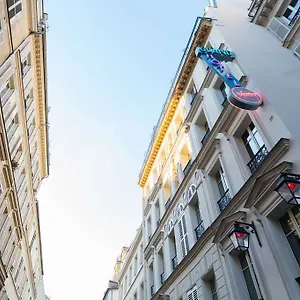 Hotel Grand Amour