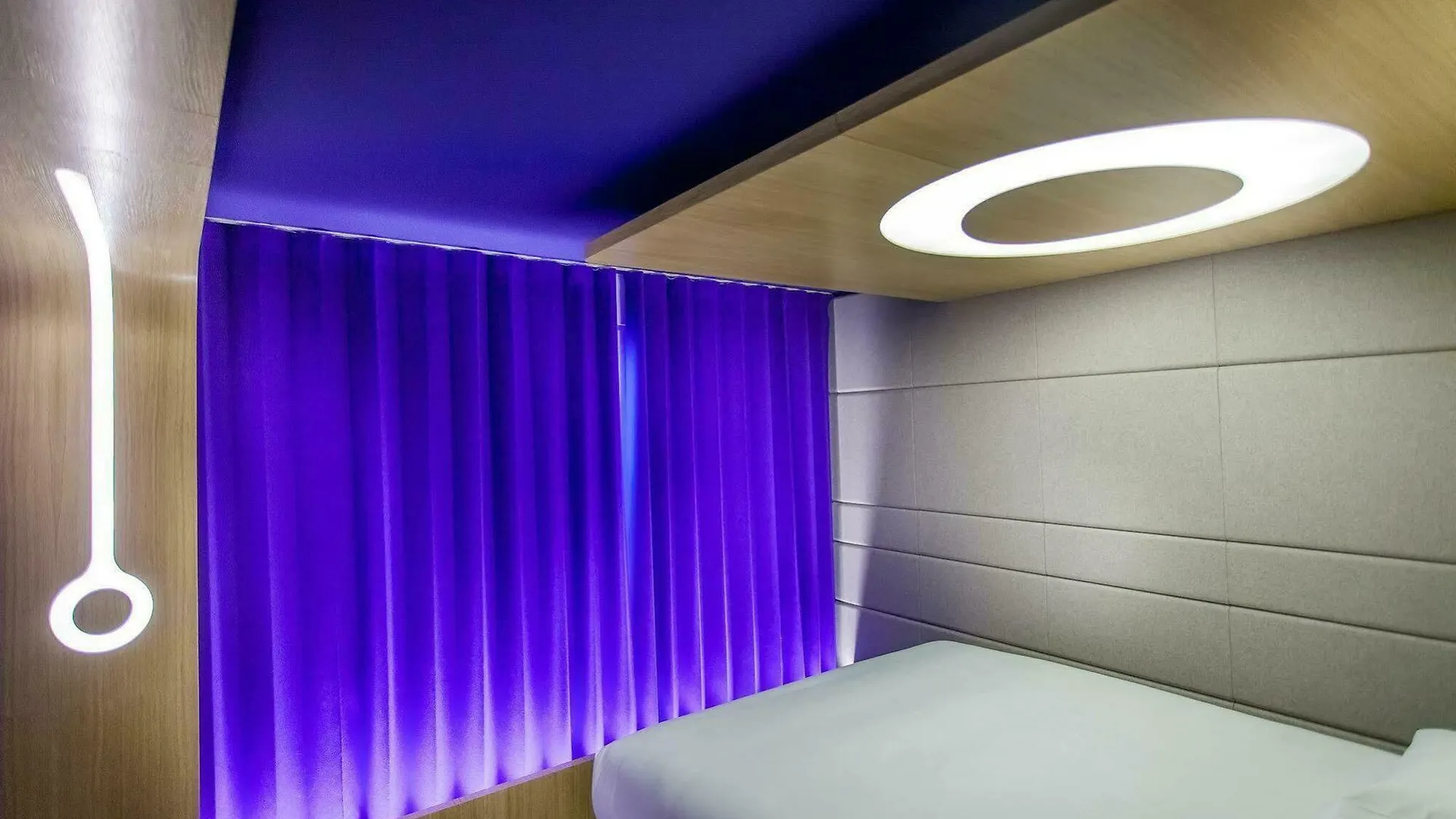 ***  Hotel Odyssey Paris France